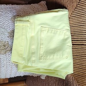 Talbots Flawless Five pocket boyfriend yellow, lemon, size 8P